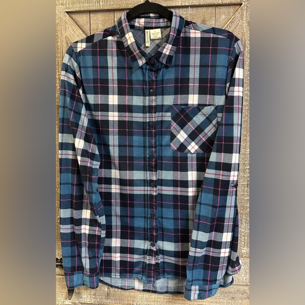 Women’s Long Sleeve Button Down Shirt Size Large